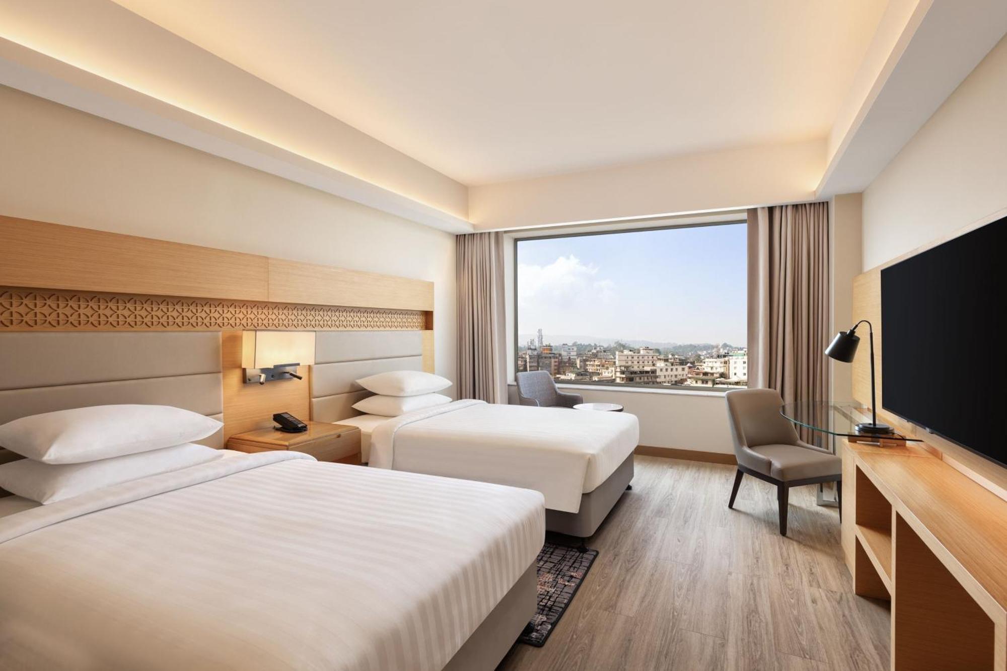 Hotel Courtyard By Marriott Shillong Exterior foto