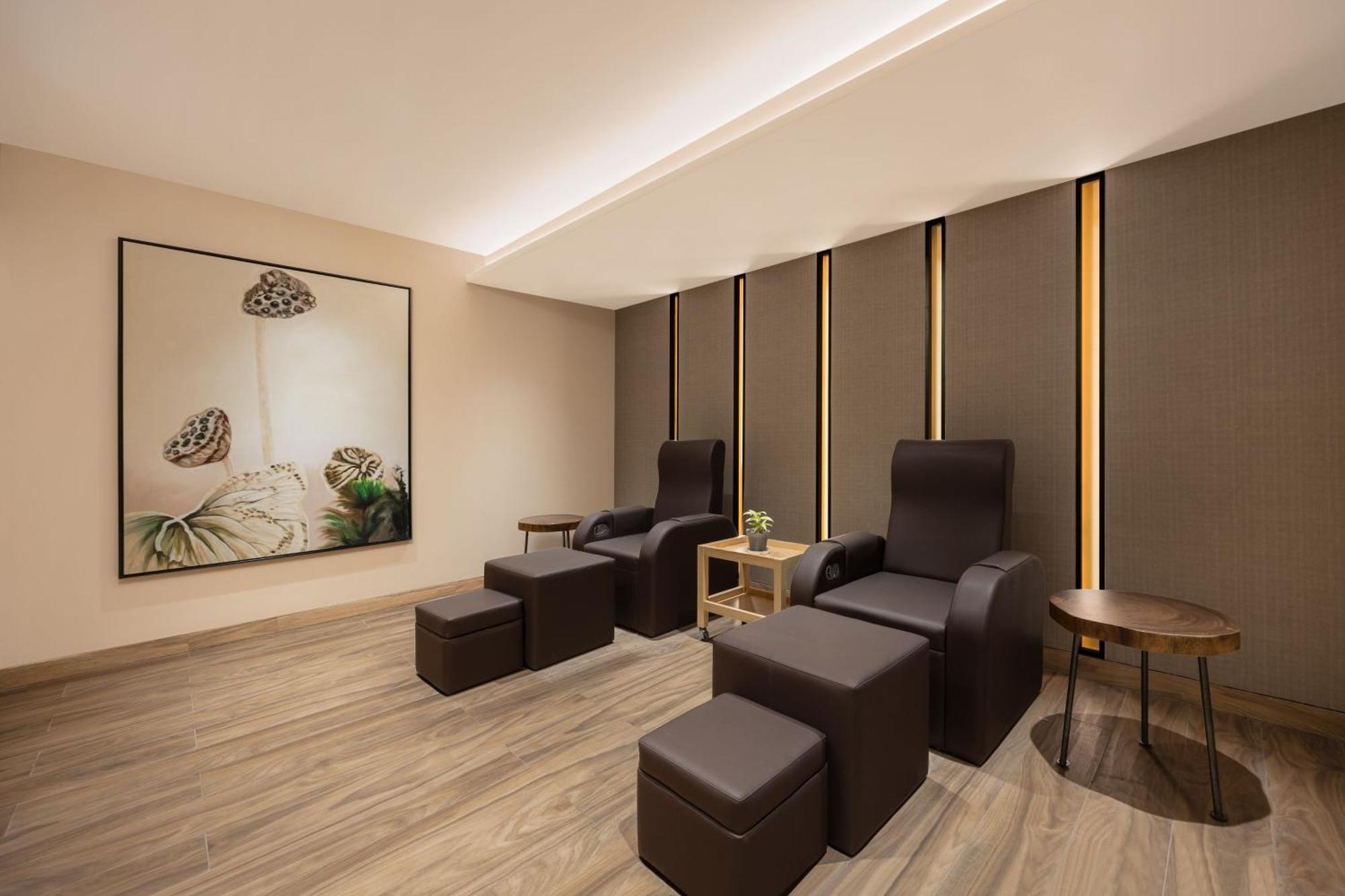 Hotel Courtyard By Marriott Shillong Exterior foto