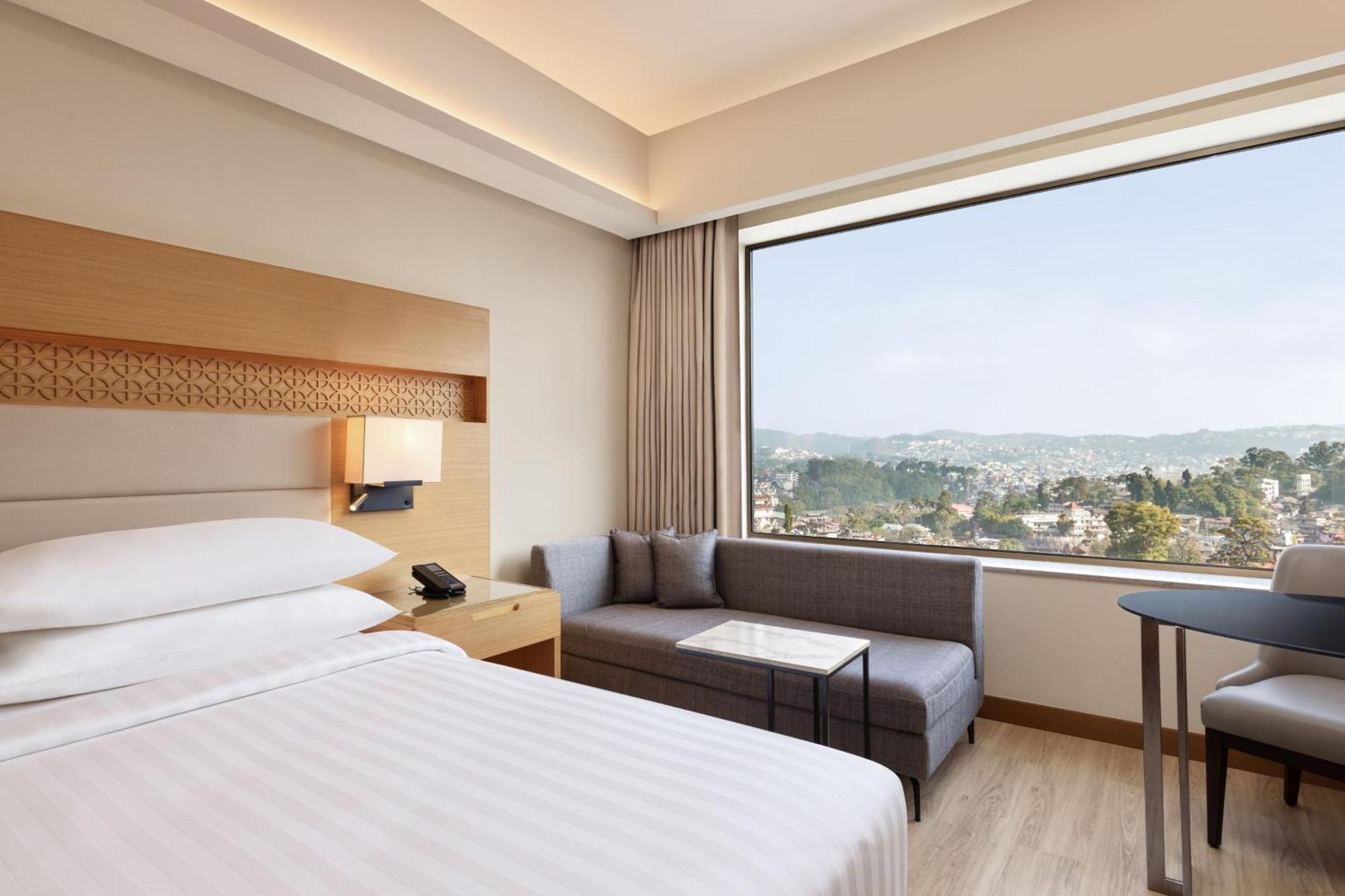 Hotel Courtyard By Marriott Shillong Exterior foto