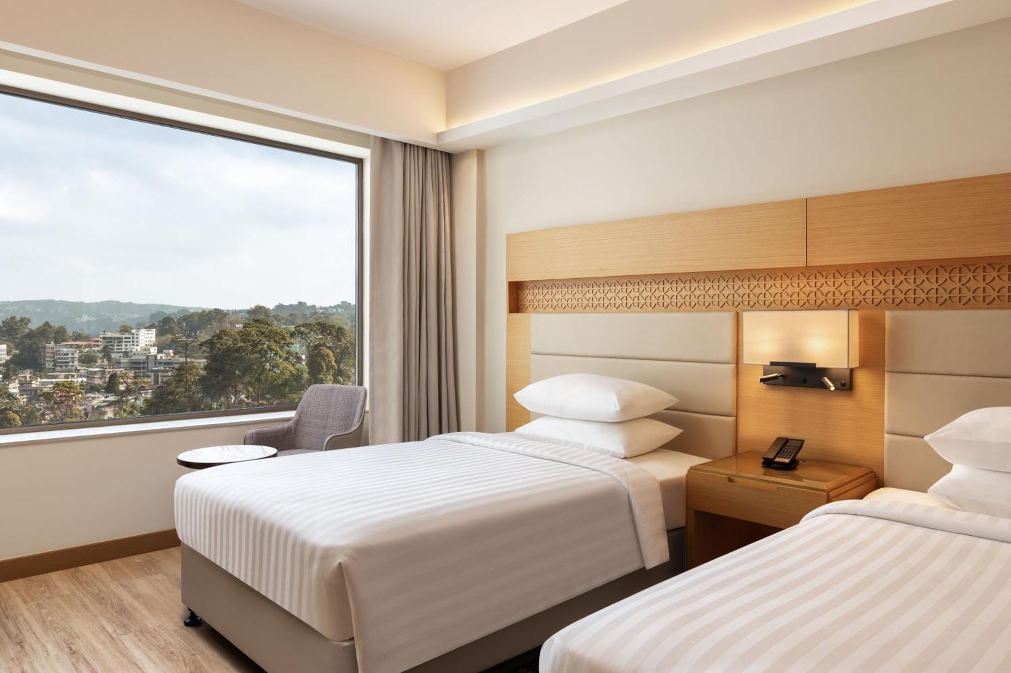 Hotel Courtyard By Marriott Shillong Exterior foto